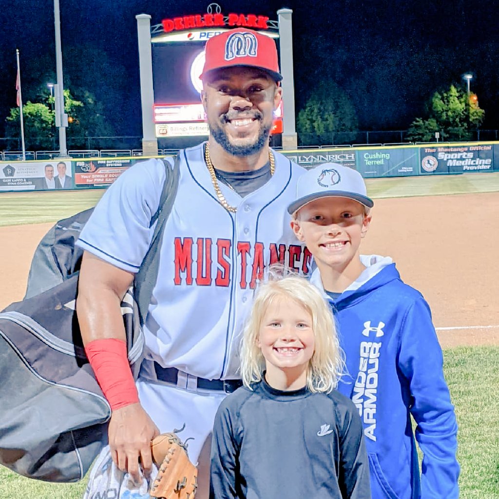kristio17's tweet photo. We sure missed @BillingsMustangs Baseball last year and are excited it's back! We went to the home opener on Wed and the kids &amp; I went tonight to cheer on #48, @AMood25. We refer to him as "our Mustangs player" b/c he's staying with us this season--and we're thrilled to have him! https://t.co/emamIbKoCL