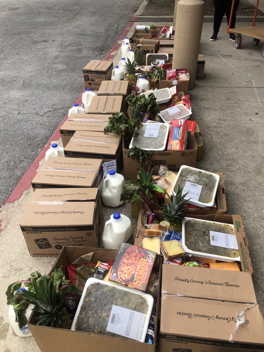 NISD_NAHS's tweet photo. Thank you to our NAHS staff for being flexible and helping to support the SA Food Bank and several NISD elementary & middle schools with food distribution this year.
#NAHSPride #GiveBack #BackTogetherBetter https://t.co/OrbgkhJf7L