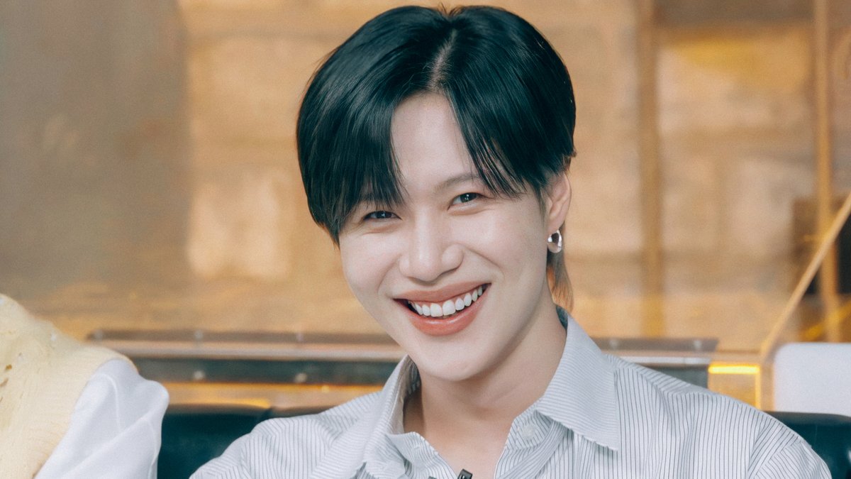 unravelingsky's tweet photo. [SHINee 13th Anniversary V Live HQ Photos] May 25, 2021. I decided to split the ss by member/group. Pls rt if you use/save these, tysm 💕 #태민 #TAEMIN #KEY #키 #MINHO #민호 #ONEW #온유 #SHINee #샤이니 https://t.co/9fO7JxhdRn