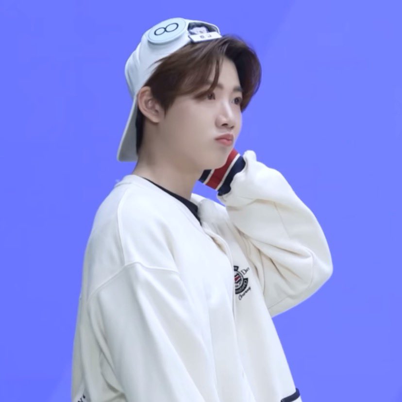 저화질의 준규 tweet media