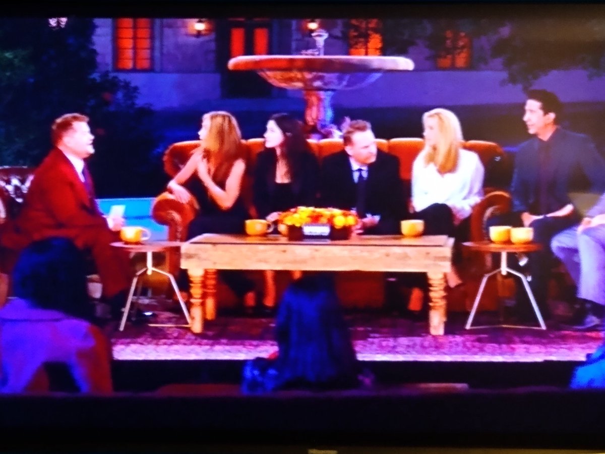 AlizeeNation's tweet photo. Friends Reunion https://t.co/aDIyDP6gwS