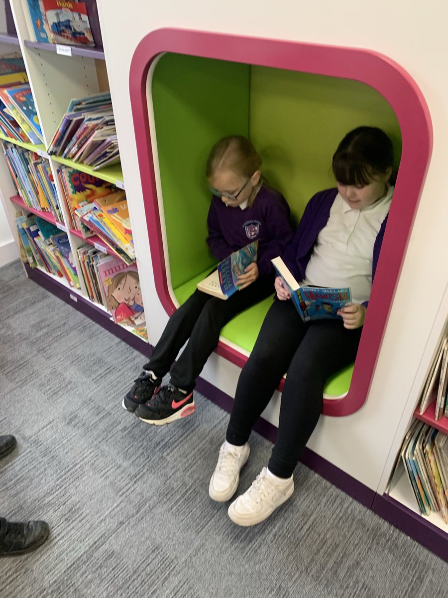 MissMclellandBX's tweet photo. We love the new library! 📖 📚 😆 #BPSLibrary #BPSReadingRocks https://t.co/fix1tJbwWm