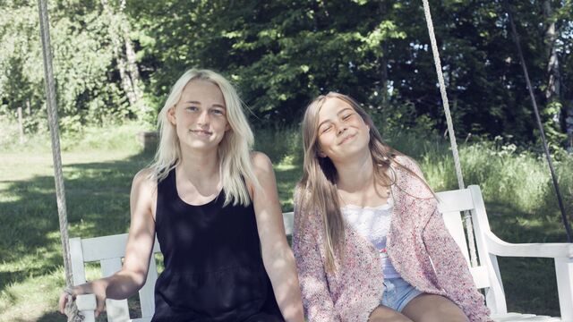 Säästäminen ja #sijoittaminen kiinnostavat nuoria ennätyksellisen paljon, ja orastavaa lapsen tai nuoren kiinnostusta voikin rohkaista rahastolahjalla. Lue <a href="/EronenTanja/">Tanja Eronen</a> &amp; <a href="/VikmanHenrika/">Henrika Vikman</a> vinkit kevään lahjapöytään: 👉☀️🌎nordea.com/fi/media/uutis…