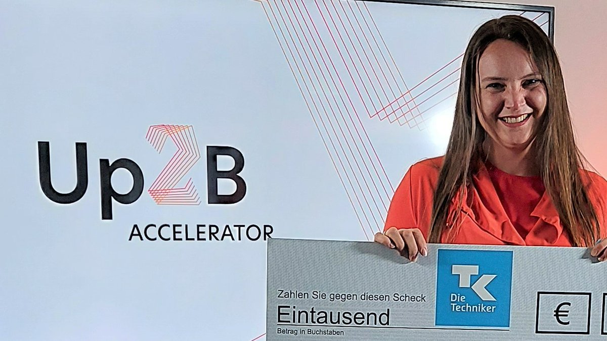 #FemaleFounder Marina Billinger from Leroma GmbH is our Up2B Breakthrough Pitch winner 2021. She came all the way from Düsseldorf to Heidelberg to pitch in front of our virtual and our safety and hygiene compliant in person audience. Congrats, Marina🤩!