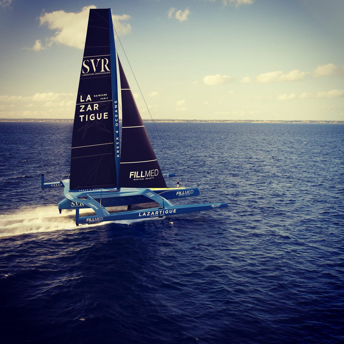 francoisgabart's tweet photo. New boat Trimaran @SVRLazartigue !
🌊⛵💫🤩
Launch 22/7/2021
So happy 😋 https://t.co/pL7ckpGr1A