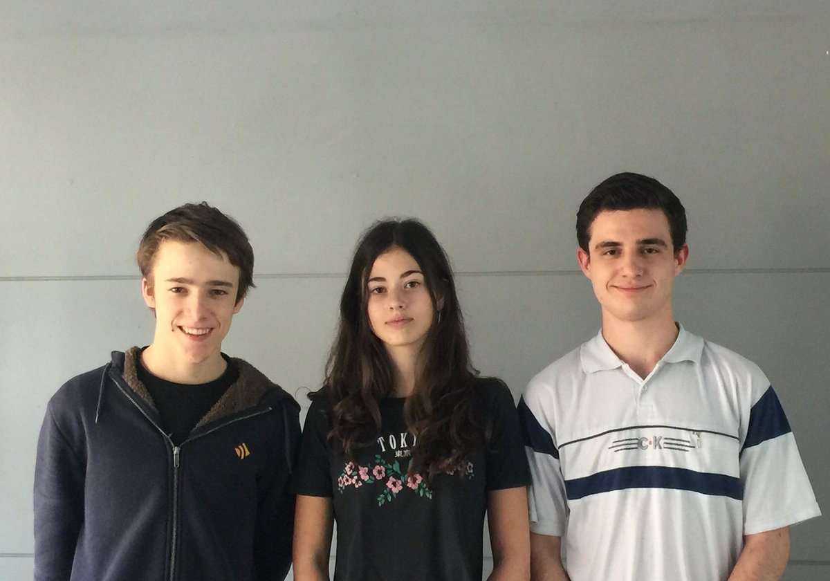 institutjvv's tweet photo. Enhorabona als alumnes de batxillerat Bernat Pagès, Àlex Rodríguez i Raquel Trull per les medalles d'or, plata i bronze en la 57a Olimpíada Matemàtica Espanyola. #CiMs-Cellex, @RealSocMatEs, @OMErsme https://t.co/2WxPnRIeAH