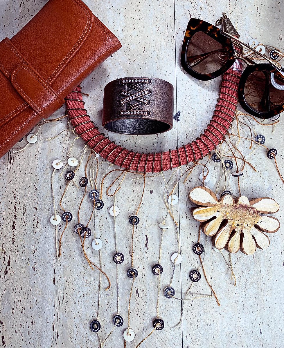 1giftworldcom's tweet photo. Craft 'Intricca' Necklace Recycled Mat.
Video:
https://t.co/3ZAGK5bXyx
See:
https://t.co/X7IgTgJBPk
https://t.co/7qtdl6zMR2
https://t.co/n26a5Jg6pT
https://t.co/owahRm6aMh
https://t.co/742LNRNhnH
#Necklace #FashionAccessories #Slowfashion #Craft #RecycleFashion #Giveasecondlife https://t.co/KlZvHGnhI3