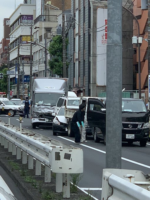 事故 環八 上野毛駅付近で車複数台の玉突き事故 場所は 現地の画像まとめ 世田谷区上野毛 まとめダネ 事故 環八 上野毛駅付近で車複数台の玉突き事故 場所は 現地の画像まとめ 世田谷区上野毛 まとめダネ