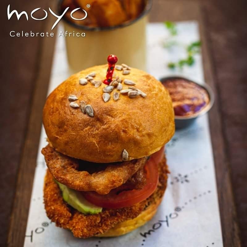 Get your hands on our Inkukhu Burger!

Panko crumbed chicken breast served with harissa mayo, avocado, onion rings and fresh tomato served on our homemade pumpkin bread with hand cut chips 🍔🍟

Now that’s how you celebrate International Burger day!!