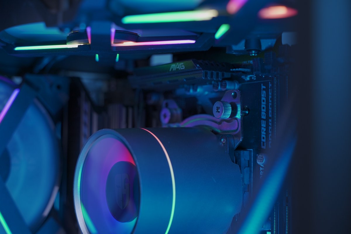 Deepcoolglobal's tweet photo. More light aesthetic of this cool build with #DeepCool #MF120GT and #CASTLE240EX
#tech #gaming #inspiration #photography
#custompc #pcparts #pcgaming#rgbpc
#pcmr #streamsetup #pcbuilding #pcgamer #liquidcooling #liquidcooledpc https://t.co/7ieUgvYAIp