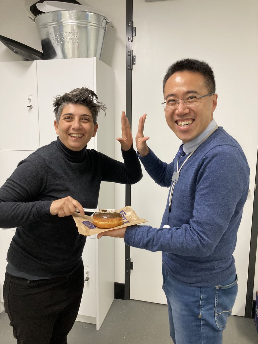 Local Cafe has delivered some delicious cakes to enjoy! Thank you to the great team work and support  Elisa and Mick have provided to business customers. 
#anzkingwilliam #businessbanking #teamculture @mickwang11 <a href="/ElisaLagati/">Elisa Lagati</a> <a href="/claudepiscione1/">Claude Piscioneri</a> <a href="/damienprettejo1/">Damien Prettejohn</a> <a href="/abowlesanz/">Andrew Bowles</a> <a href="/ANZ_AU/">ANZ Australia</a>