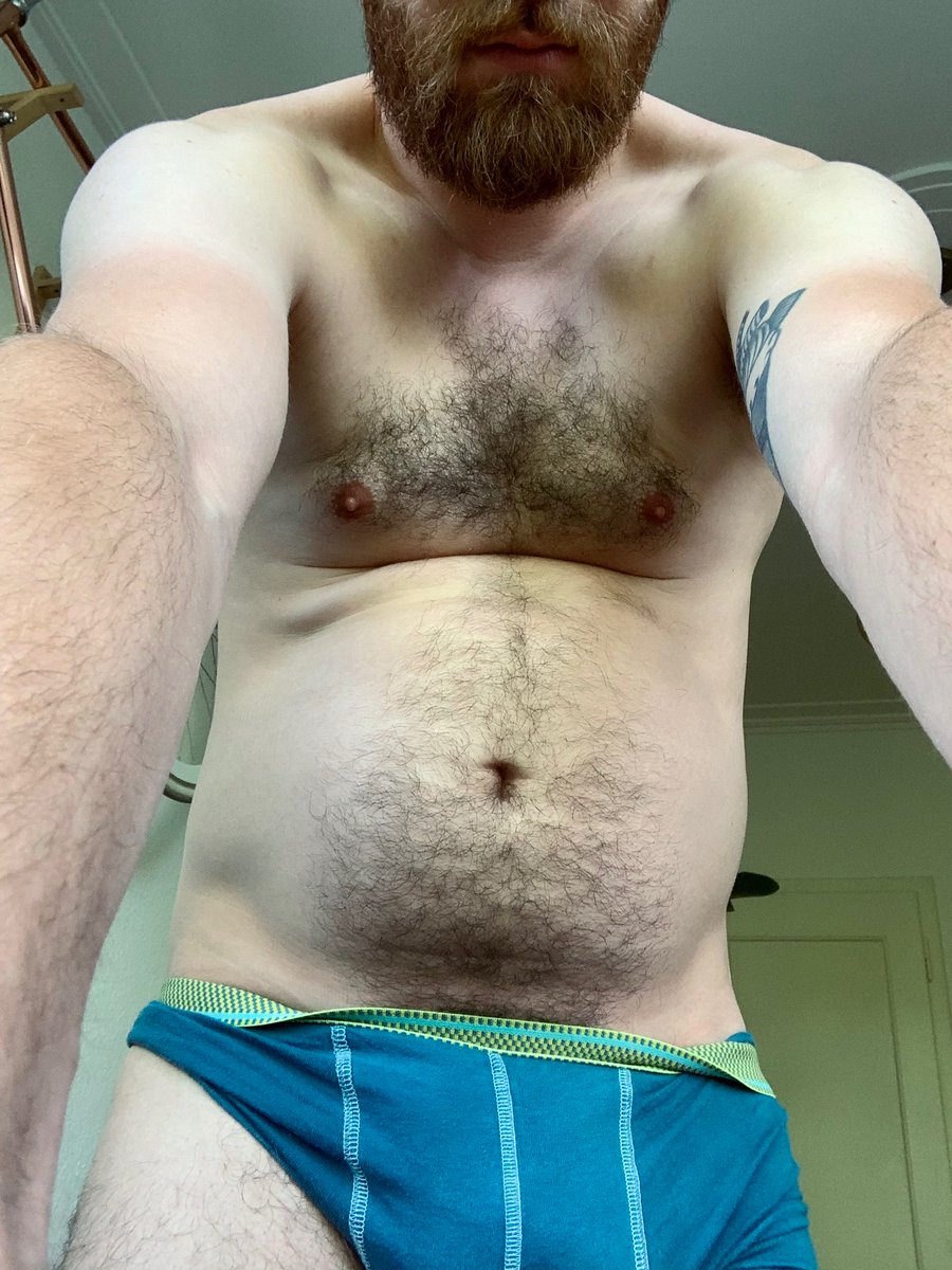 Nicoma19284727's tweet photo. Getting thiccc! 🐷🐷
#gainer #grommr #youngcub #chubbyforchaser https://t.co/79AUdtkjLR