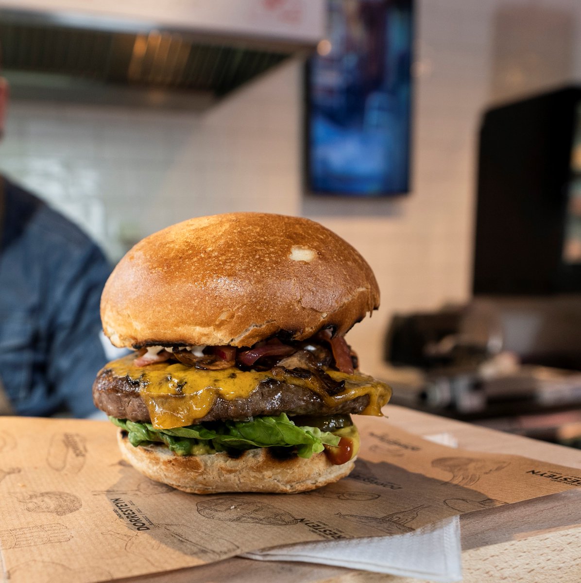 Vandaag is het Internationale Hamburgerdag! Vier jouw #hamburger met dit slagers-persbericht.
bit.ly/3fPwA4K