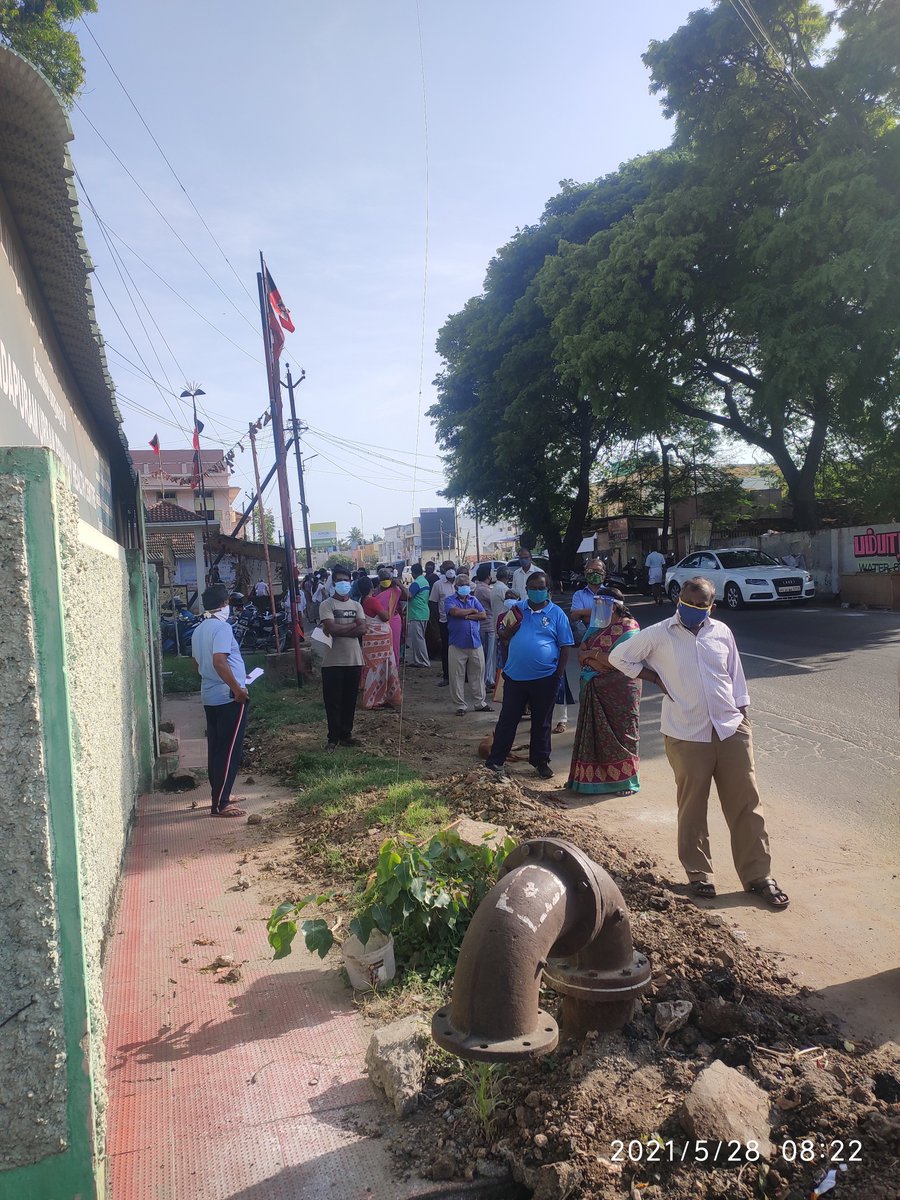 mukilan628's tweet photo. @PTTVOnlineNews
 today at Coimbatore nanjundapuram uphc more than 200 people were made to wait for than two hours tokens 1/3 https://t.co/sTeqeEpfSH