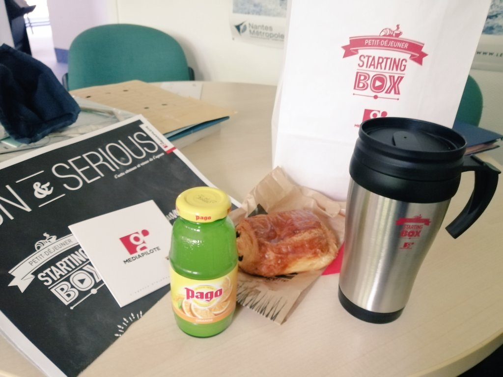 typhndiouf's tweet photo. La bonne surprise du vendredi matin
Petit dej livré au bureau🎁☕🤩
Et dire que j'ai hésité à travailler à distance aujourd'hui #StartingBox https://t.co/H9FWGMpX76