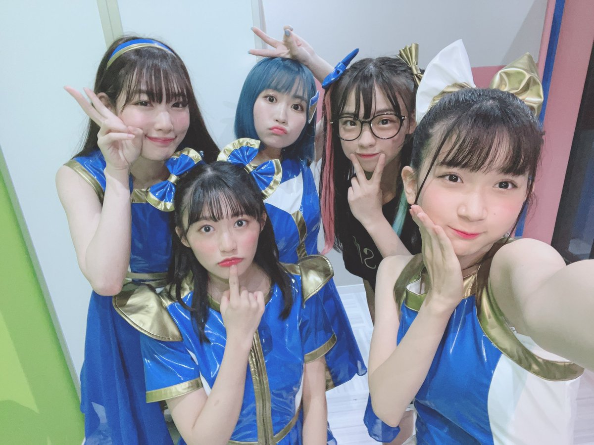 sora_fujimatsu's tweet image. 今週のイベントはgrafさんにて行われます！🤍
 ¨̮ VS 3MAN LIVE  ¨̮
開催日時
5.30
OPEN 12:00❤︎START 12:30

 ¨̮  VS 2MAN LIVE  ¨̮
開催日時
5.30
OPEN 15:30❤︎START 16:00

マジスペできたばっかりだけど、ライブも集客も負けたくないですっ！！
メンバーも気合十分なので見に来て損しないよ🥰