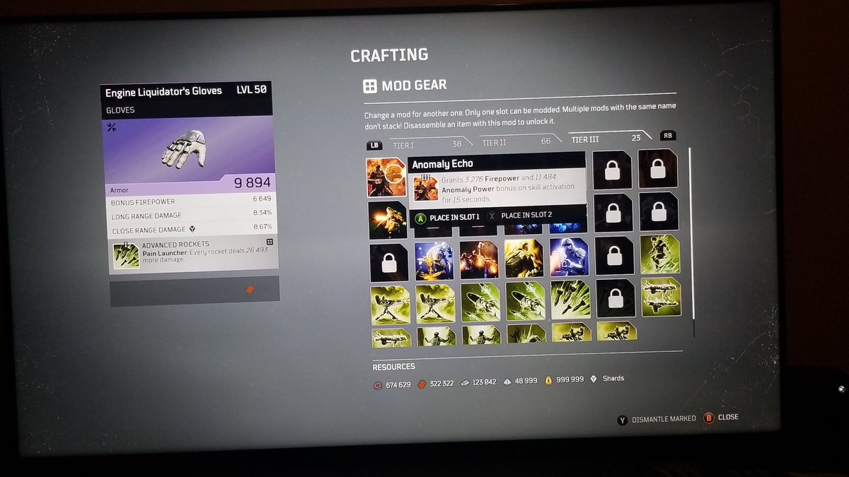 forrest_hoffman's tweet photo. @jatilmon @Outriders @PCFPeopleCanFly @SquareEnix That happens to me as well (Xbox series X) 

Plus this just happened revamping gloves 🤦🏼‍♂️game deletes the 2nd mod after I go into the crafting menu.. What in the actual.. 🤣 https://t.co/0YEYGpDwyB