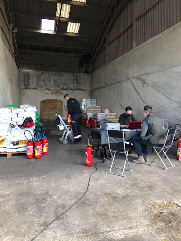 GroupamaFd62's tweet photo. #Prevention #incendie
🧯La vérification de vos extincteurs est obligatoire chaque année🧯
Nos sociétaires, à @GroupamaFd62, profitent de tarifs préférentiels avec nos partenaires #MCSI et #LST pour la vérification et l'achat d'extincteurs
Protégez-vous, et protégez vos biens ! https://t.co/muGZO6JlRj