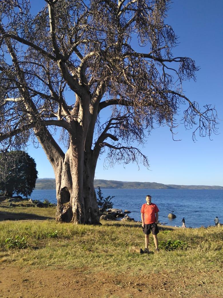 JanneRantala10's tweet photo. Morning exercise during the fieldwork in Metangula, Lago district, by the Lake Niassa. https://t.co/dNsT289L3d