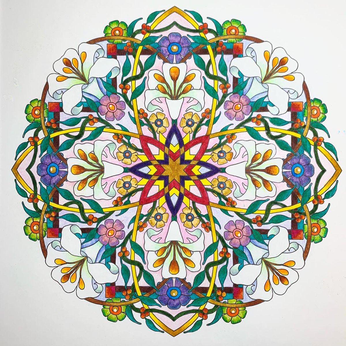 心を整える花々のマンダラぬりえ