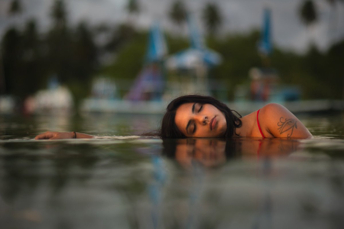 oxesarah1's tweet photo. A woman of the waters 💦 https://t.co/ua910otvfc