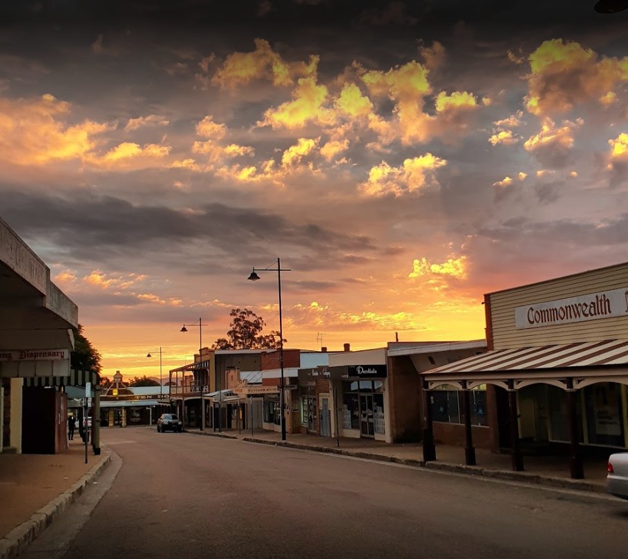 Another week closes in the gorgeous #mudgeeregion 💕 how blessed we are to call this home.

Be sure to add Gulgong to your Mudgee Region bucket list, the sunsets are next level.

We'll see you here soon ❤️️#feelthelove