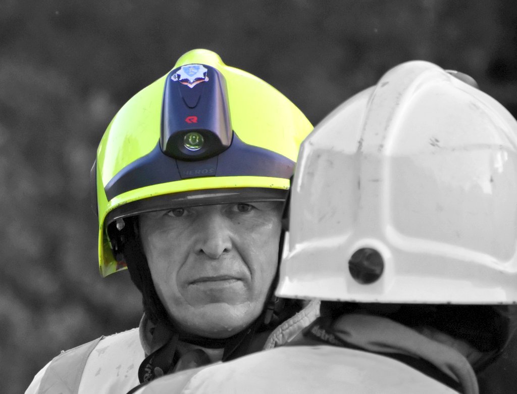 Firesnapper999's tweet photo. As many of my #FireFamily will attest, not wearing a seat belt has resulted in too many sights, sounds & smells etched in to our brains. #Ejection #CheyneStokes #RollOvers #BananaImpact #WearYourFcukingBelt
*Trng / Ex Images https://t.co/KhexdfF3fc