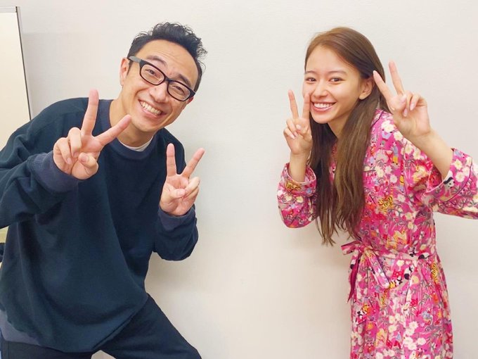 新cmが放映中 使いやすさを訴える Base肯定派 の香取慎吾さん Vs 否定派 の角田晃広さん 山本舞香さん 白熱のダンスバトルは必見 特設ページも公開中 T Co Zgh4lo981o Ktrsngofficial M 新cmが放映中 使いやすさを訴える Base肯定派 の香取慎吾さん Vs 否定派 の角田晃広さん 山本舞香さん 白熱のダンスバトルは必見 特設ページも公開中 T Co Zgh4lo981o Ktrsngofficial M