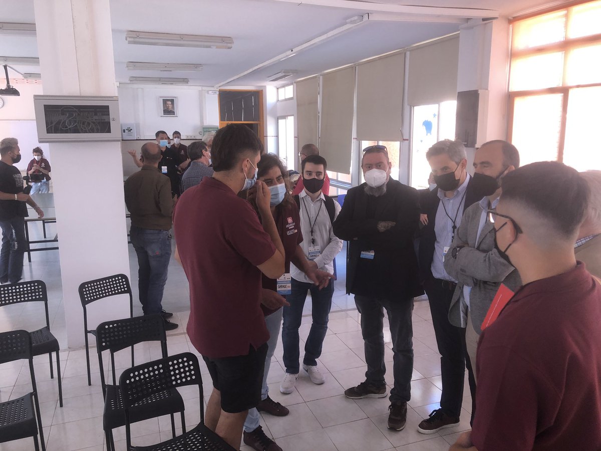salesianosLC's tweet photo. #Colegio Los alumnos y alumnas de FPB explican cómo ha sido el proceso para la realización y desarrollo del proyecto #GarageLabs https://t.co/8KW5WkH9IJ