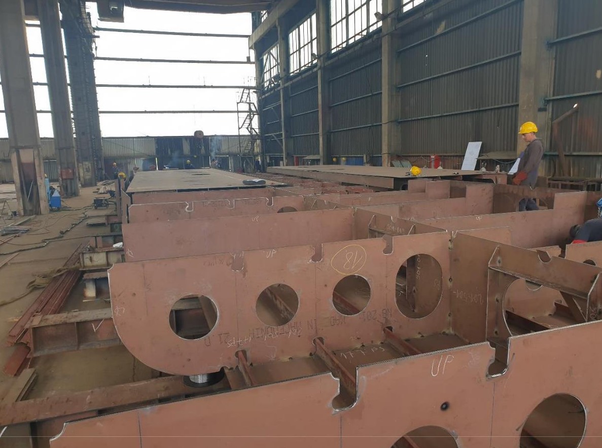 STC Group (@stcgroupnl) on Twitter photo Het casco voor opleidingsschip AB INITIO krijgt vorm! Dit alles gebeurt op de werf in Apatin, Servië. Het schip wordt straks afgebouwd op de werf van <a href="/ConcordiaDamen/">Concordia Damen</a> in Werkendam. Het casco voor opleidingsschip AB INITIO krijgt vorm! Dit alles gebeurt op de werf in Apatin, Servië. Het schip wordt straks afgebouwd op de werf van <a href="/ConcordiaDamen/">Concordia Damen</a> in Werkendam.