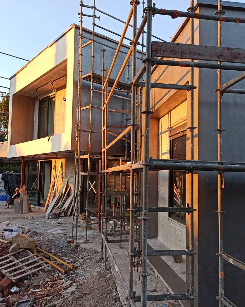 DUQUEYZAMORA's tweet photo. Buenos dias desde #Aviles, #Viernes, acabando el mes de Mayo, os mostramos una #Passivhaus lista para vivir, #Confor, #DiseñoArquitectonico, #Sostenibildad: Una casa en #Somio #Gijon: la #CasaPasivaMontevientoII https://t.co/n4E9pkXlmL
