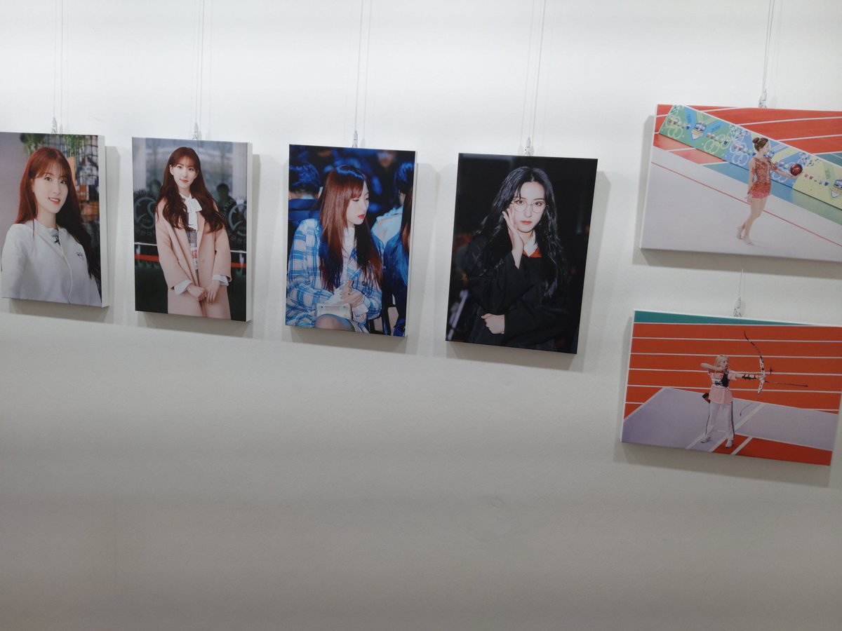 lee_summer_0110's tweet photo. 은서생카투어(5/28) 러비니돌
하루지나서 달려간 (러비니돌카페!!!)
은서사진으로 도배(?)된 카페 너무좋았습니다!!
개최자분감사합니다~~^^
#시퀀스의_주연은_은서 https://t.co/i8fxcMc11m