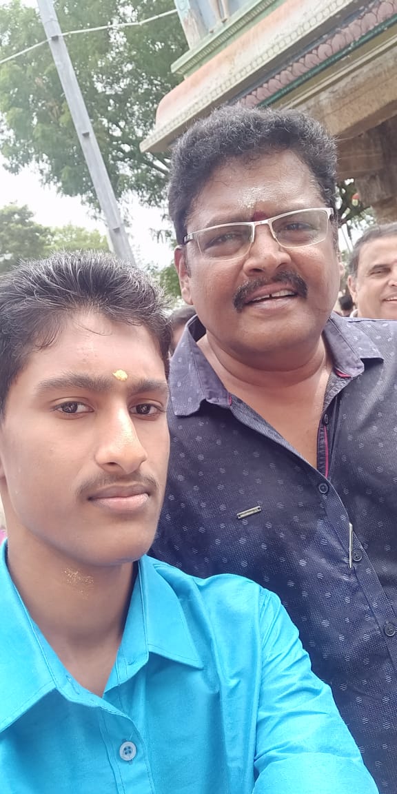 Selfie on OnePlus 5T with director KS ravikumar sir. #Throwback SEPTEMBER 11-2019 @Siva_Bharani #OnePlus5T #selfie #NOFILTER