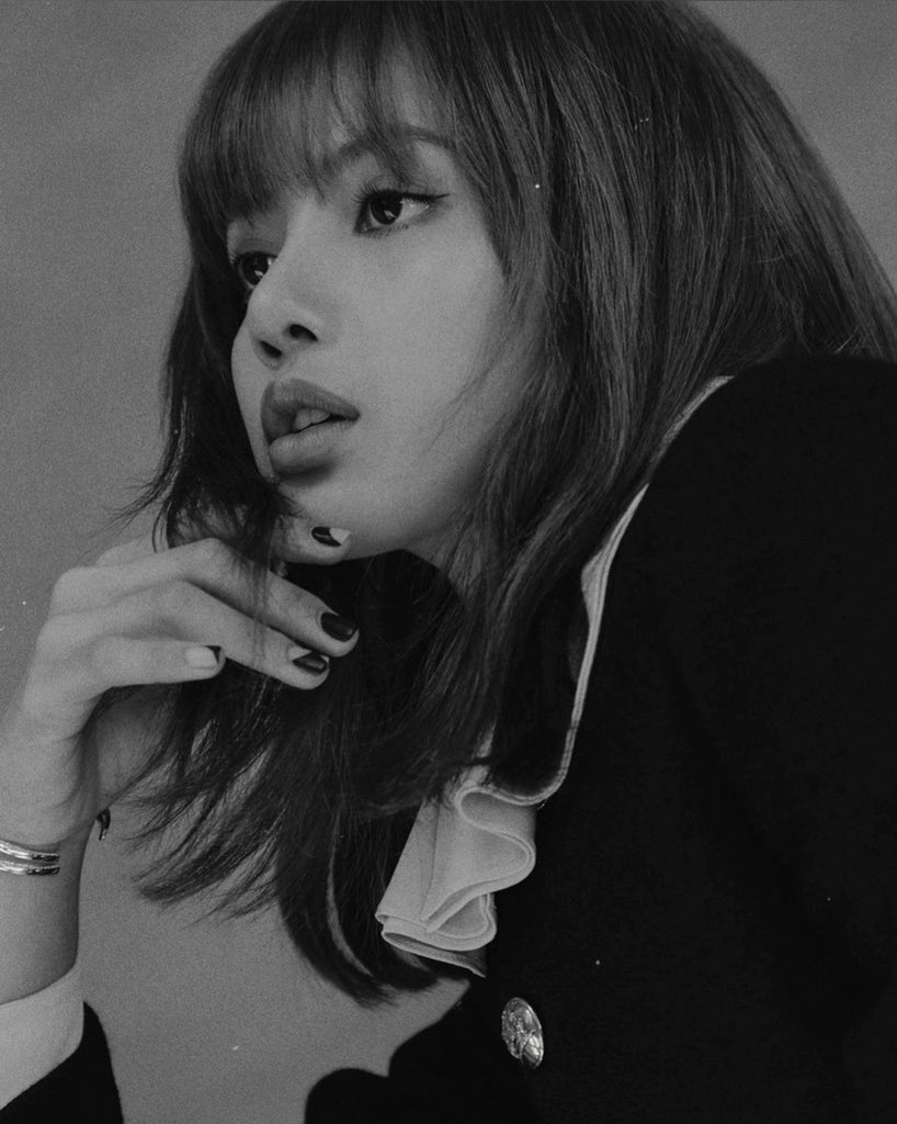 jenlisaposts's tweet photo. Miss Chanel                    Miss Celine https://t.co/H0aZzifV3p