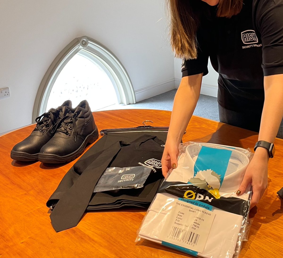 RMSecuritySvcs's tweet photo. It so important that our Security Officers remain smart to represent us and our customers in the correct manner.....something so often overlooked in the security industry. @workwearworld https://t.co/2chCyFAWkS