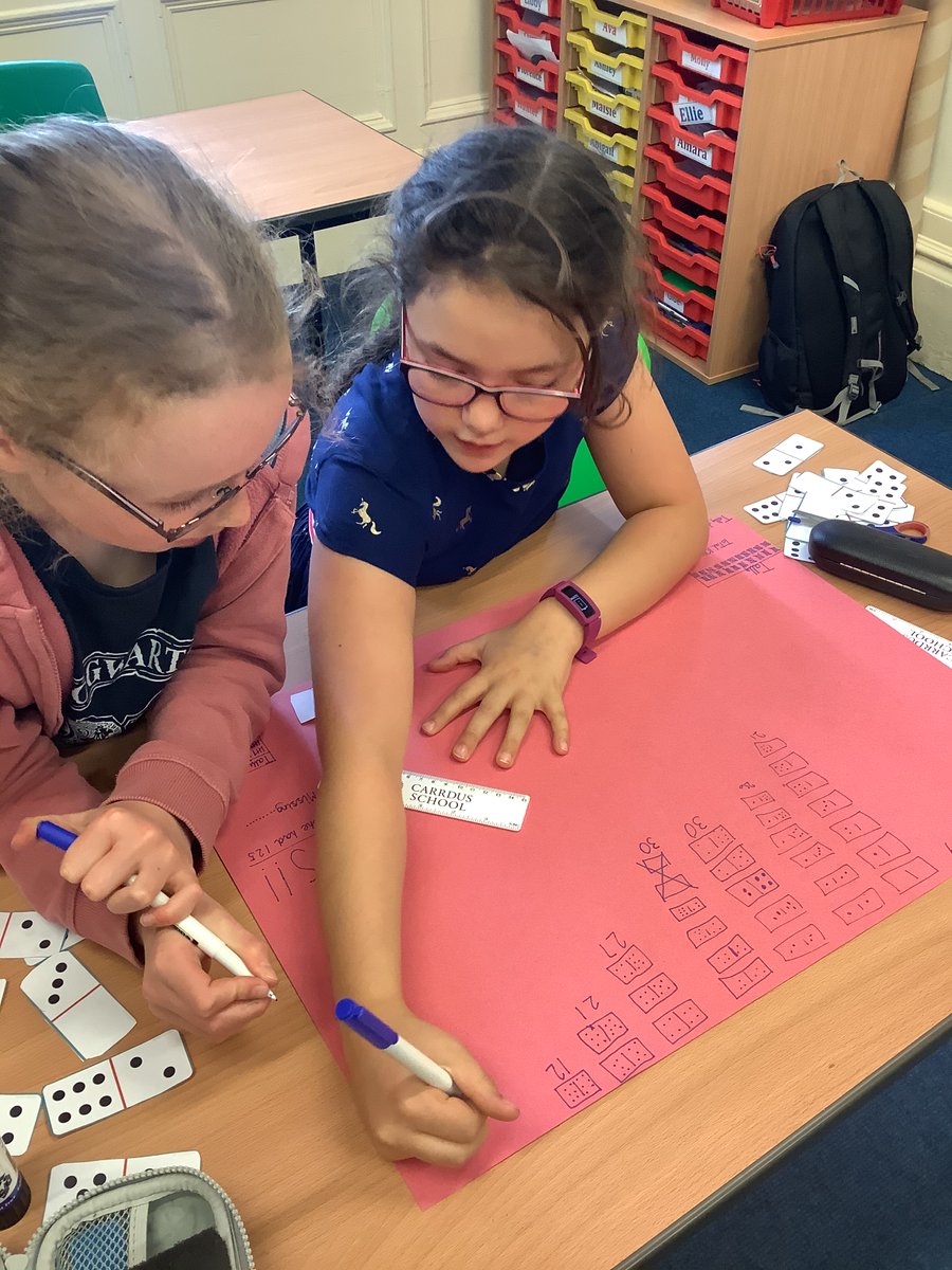 CarrdusYear4's tweet photo. How can we solve that? We used resilience ad imagination to understand and solve the domino problem! @CarrdusSchool https://t.co/oWU6Q4Q3Lv