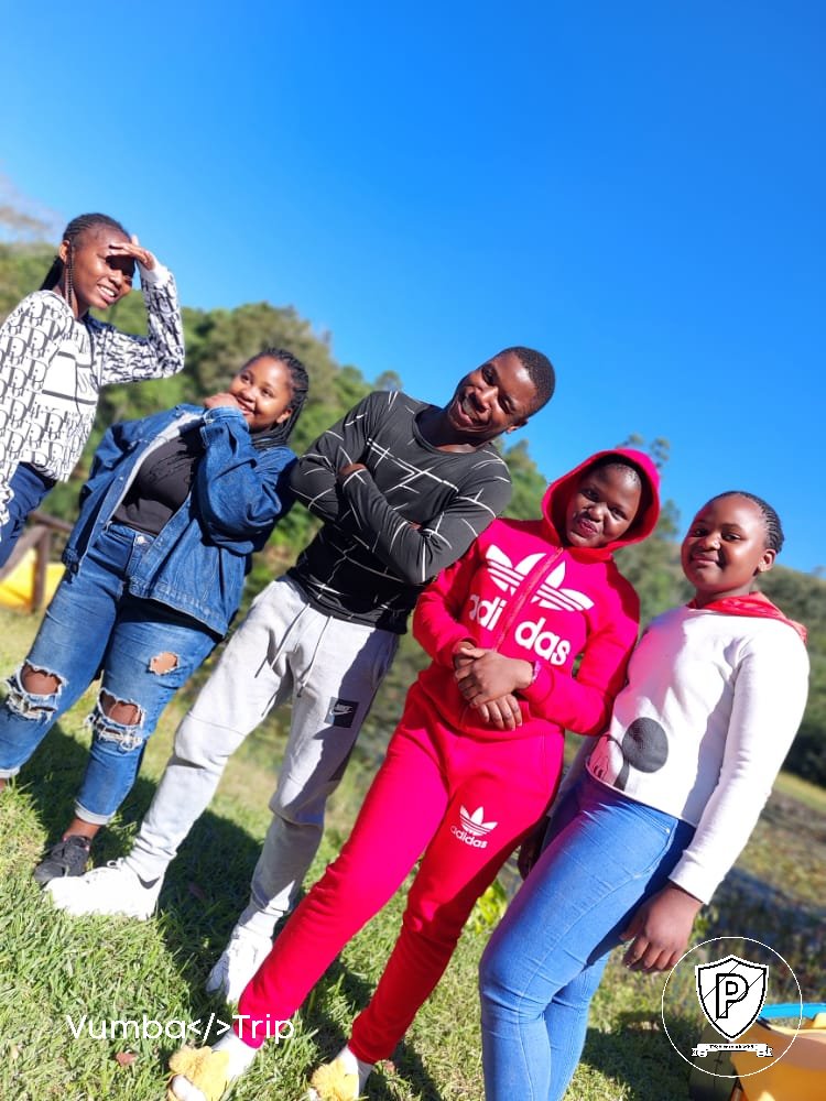 pinstitutezw's tweet photo. More  captured moments 📸 from the #VumbaTrip  

Amazing Time among Amazing People.

#PrincetonInstituteZW  #excelentealumno 

powered by @socialgene365  

#studentlife #students  #learning  #learningsmart  #teachers  #social #studying  #studyinghard https://t.co/tVsUqPCvTv