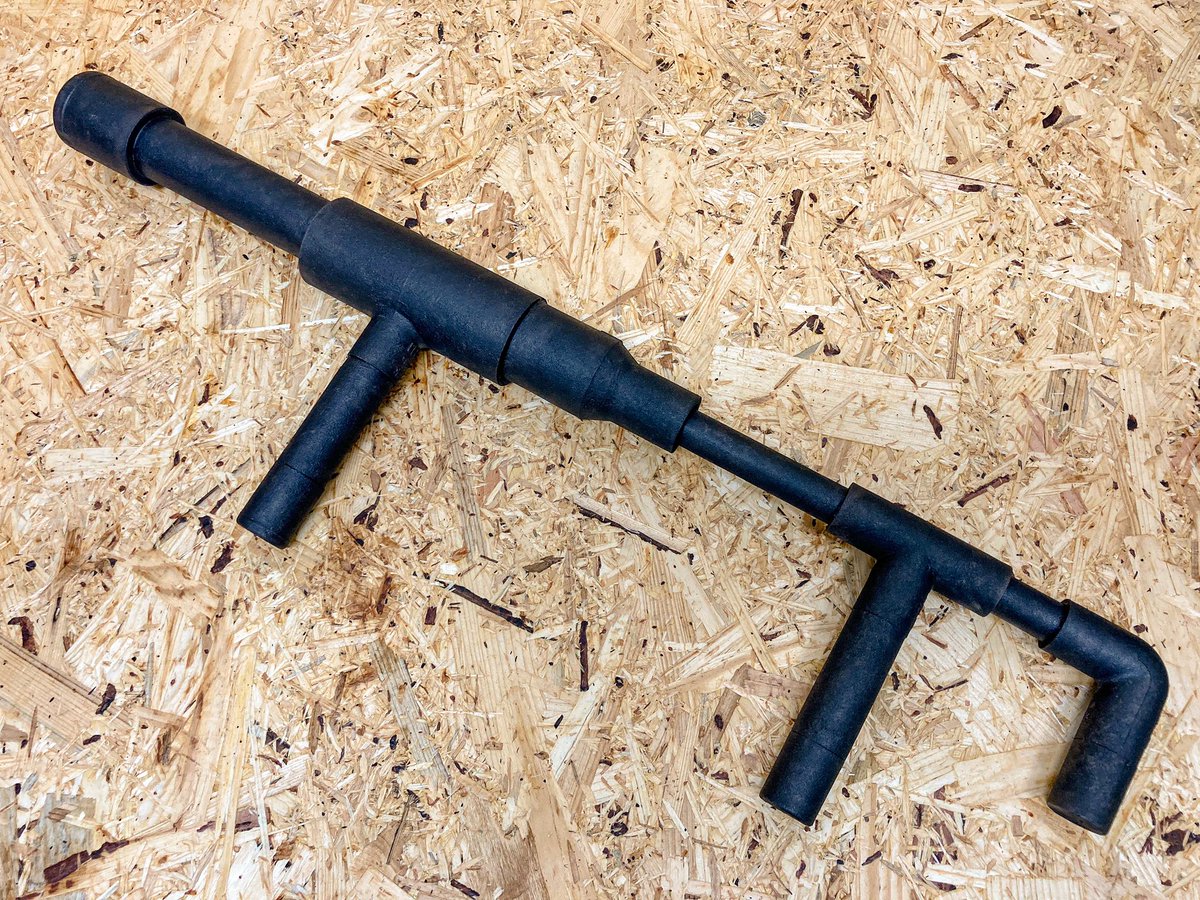 Picoone 塩ビ管で自作した水鉄砲をターナーのアイアンペイントで塗装してみました 実際使ってると擦れる部分はハゲちゃうので 完全に自己満足ですが Diy アイアンペイント