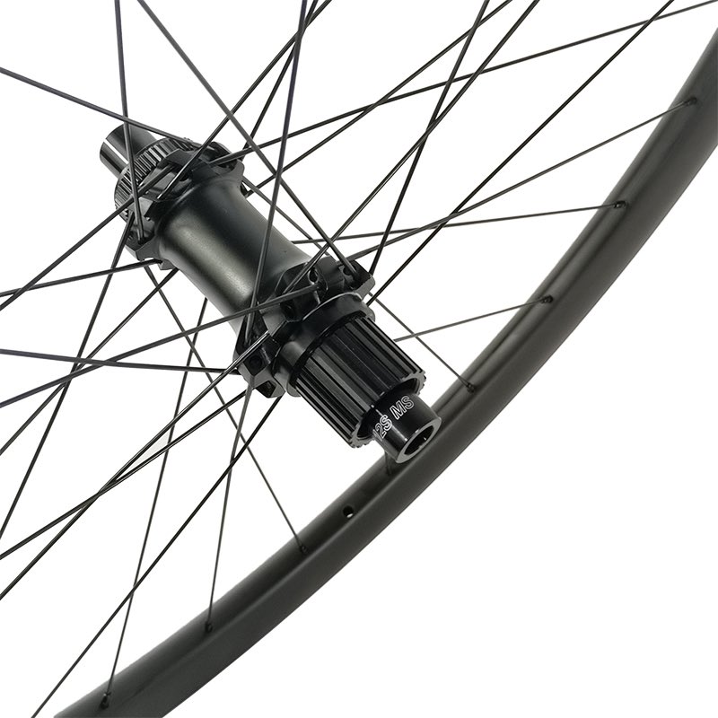 LienguBike's tweet photo. Light 1330g
Shimano Micro Spline 12 Speed 
29er 34mm MTB XC Tubeless Carbon Wheels Ratchet 36T Center Lock Disc 
29 boost Wheelset 
https://t.co/4hqIj3yGeZ
#shimanomicrospline #boostwheels #mtb #LIENGU https://t.co/hplgMStDal