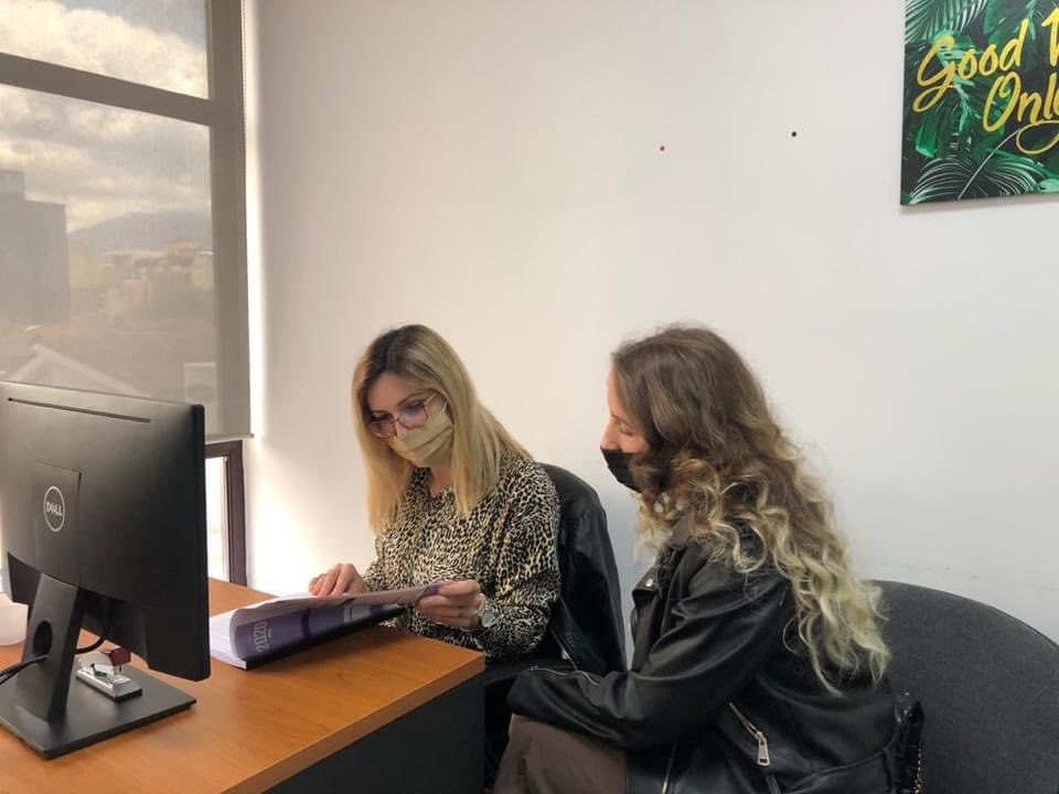 GjonajEtilda's tweet photo. Bashkëpunimi i frytshëm i #MD me Universitet Publike & Private, iu ka dhënë mundësinë 34 studentëve të Fakulteteve të Drejtësisë të këtyre Universiteteve, të kryejnë praktikën në Zyrën e #DNJF & në Qendrat e Shërbimit të Ndihmës Juridike Parësore.
👉🏻 https://t.co/KOEP1BOOoA https://t.co/DvjHpMNHxV