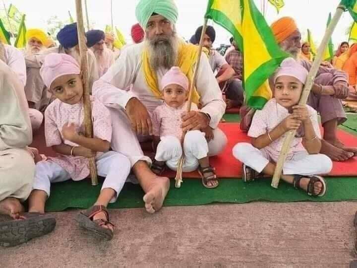 jatking1990's tweet photo. अगर तू जिंदा है तो ज़िन्दगी का सबूत दिया कर !
वरना, ये ख़ामोशी तो श्मशान में भी बिखरी देखी है हमने !

🙏 लड़ेंगे, मरेंगे, जीतेंगे🙏 https://t.co/fVaWwLoede