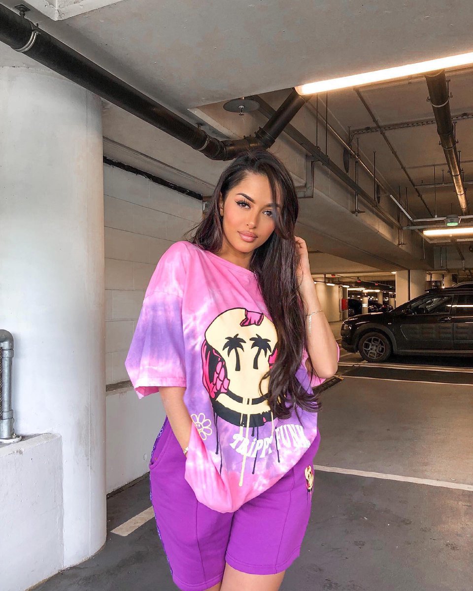 boohooMAN's tweet photo. Don’t Trip. 🌀
📸: @xnegzx.x

Shop the Collection ➡️ https://t.co/QAz2WbdQqZ https://t.co/BJL8lEdHAx