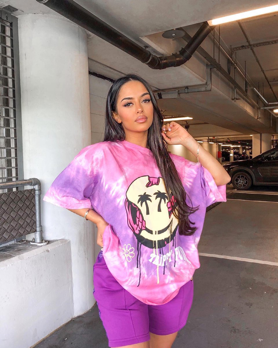 boohooMAN's tweet photo. Don’t Trip. 🌀
📸: @xnegzx.x

Shop the Collection ➡️ https://t.co/QAz2WbdQqZ https://t.co/BJL8lEdHAx