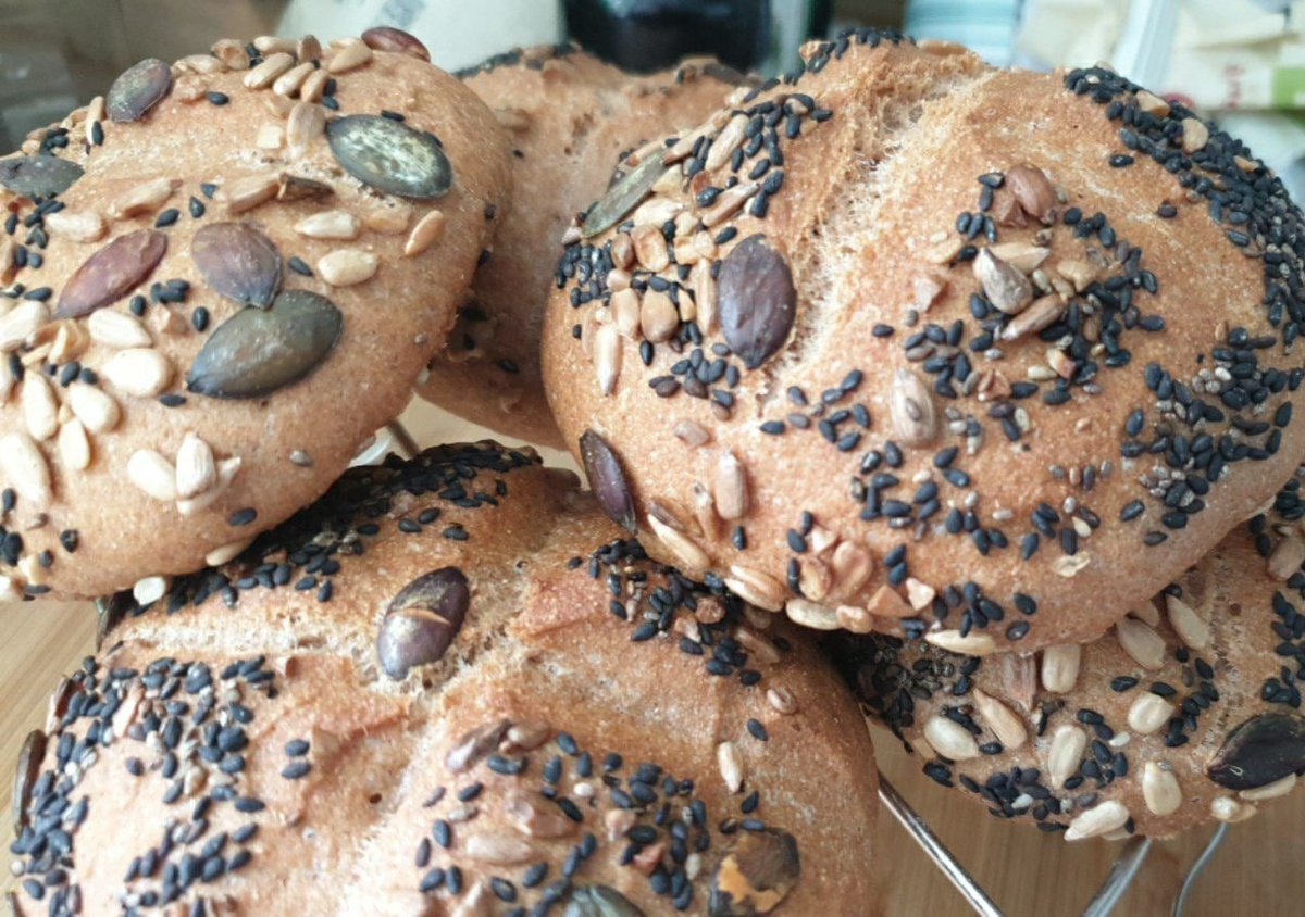 ThalyraE's tweet image. Something for your breakfast #foodlovers #selfmadebread #bread #lovecooking #mitliebebacken #brot #brötchen #bakingbread