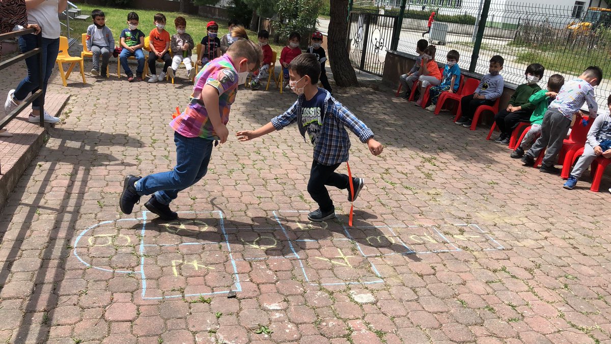 28 Mayıs #dünyaoyungünü bahçe etkinliklerimiz. <a href="/tcmeb/">Millî Eğitim Bakanlığı</a> <a href="/sinopilmem/">Sinop Milli Eğitim Müdürlüğü</a> <a href="/YLDZercan1957/">Ercan Yıldız🇹🇷</a> @Ayancik57_MEM <a href="/halitnihat/">Nihat ERGÜL</a>