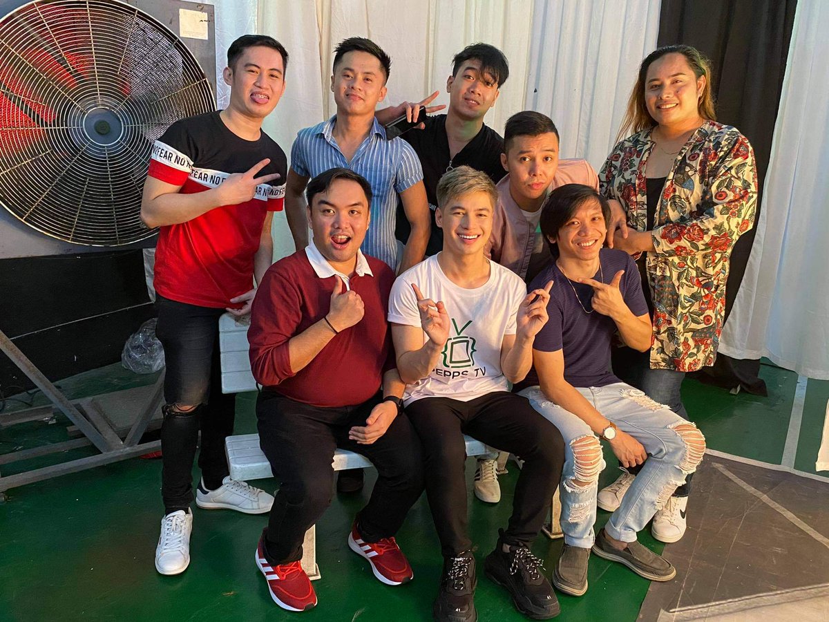 AKInfinities's tweet photo. AKInfinities Admins and Members with our very own Prince @akitorres2020 and Sir @carlomorris18 .

Celebrate good times, c'mon!!! ❤️

HAPPY HAPPY 1ST ANNIVERSARY TO OUR FAMILY - AKINFINITIES! Its our birthday! Cheers to more years with you guys.

Thanks admins and members! 😍 https://t.co/AVpMjNSro5