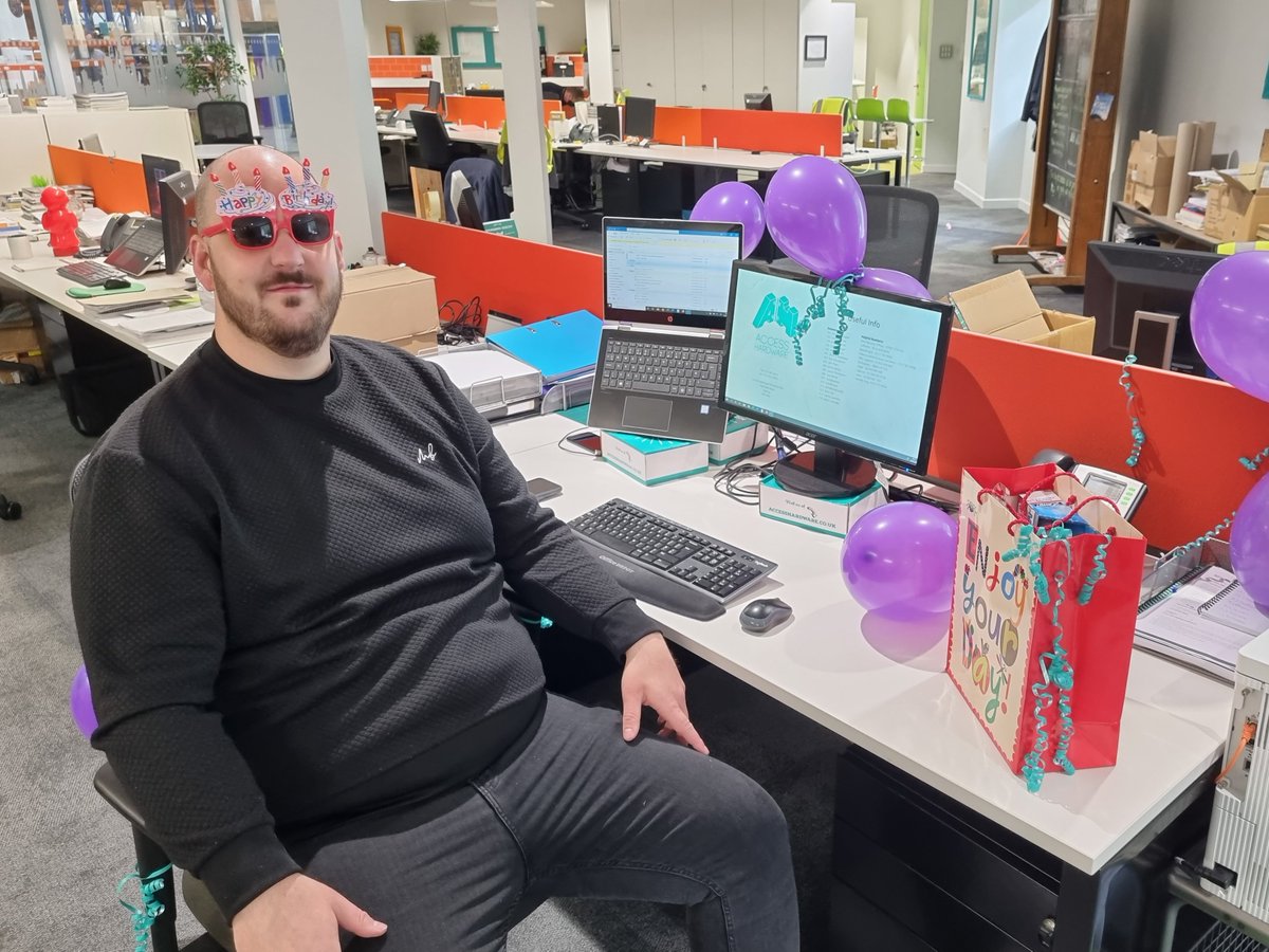 access_hardware's tweet photo. Great start to the morning with breakfast provided by our birthday boy Ben! #HappyBirthday #HappyFriday https://t.co/guoOlIvsQV
