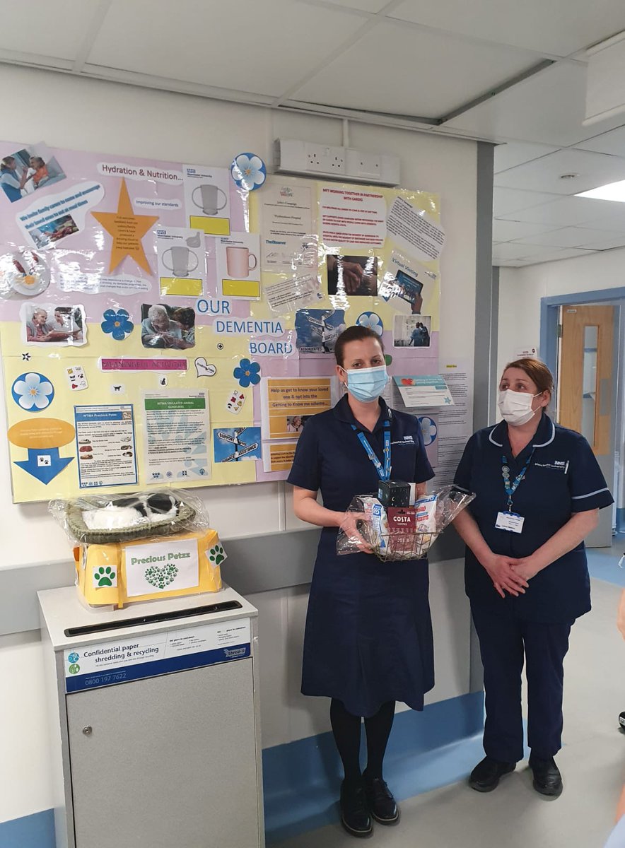 SarahMa53016255's tweet photo. The dementia board competition had 23 entries for WTWA. Judging was really difficult. The runner up prize went to F14, well done to Sarah and team.👏🎉 @WTWADementia @karenklmmoore @MeersGail @himynameisjaneg @WTWADementia @NagraMandy @BeckieHughes8 @Strokerehab2 https://t.co/yfYyCWq9rD