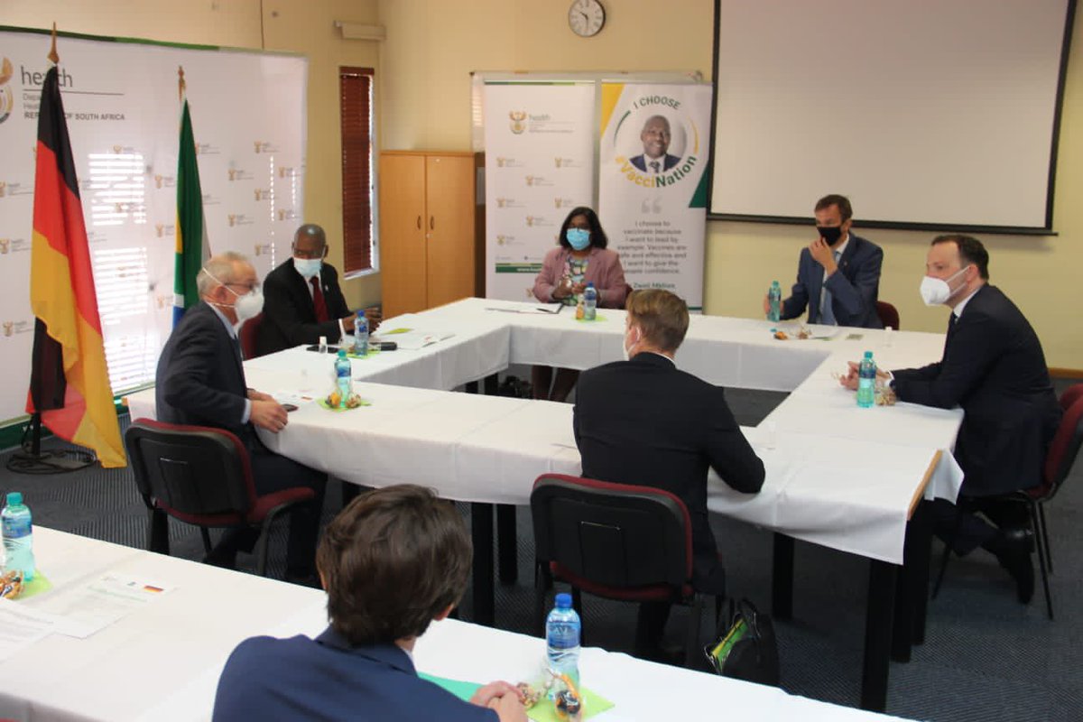 DrZweliMkhize's tweet image. Minister Dr Zweli Mkhize welcoming the Minister of health in Germany on his official visit in South Africa at National Health Laboratory Service (NHLS).