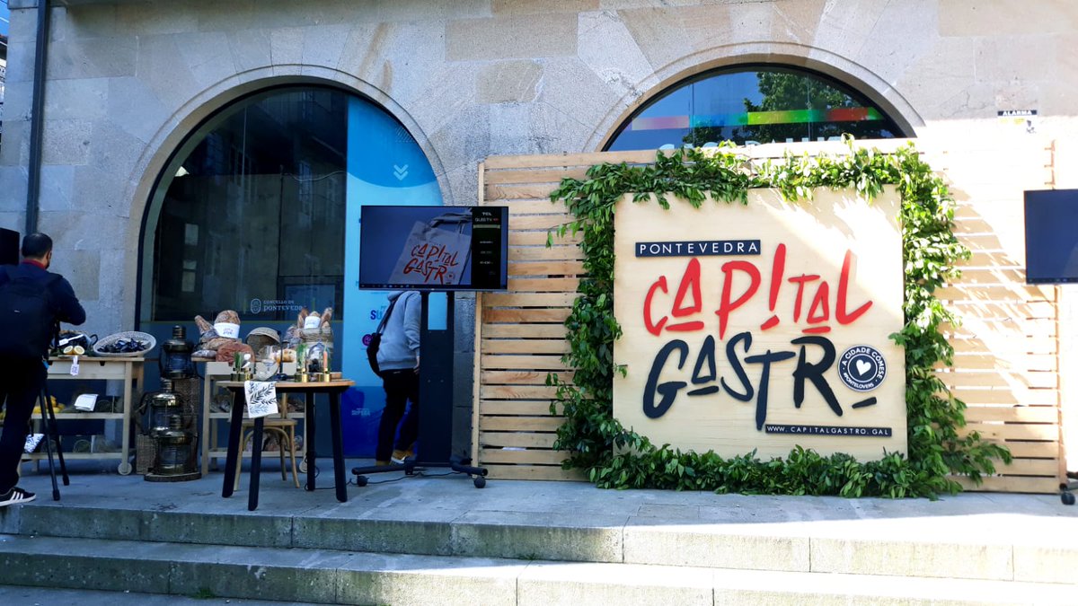 Hoy se presenta en Pontevedra la nueva marca Capital Gastro que pretende promocionar la gastronomía de la ciudad del Lérez a través de todos los que integran la cadena alimenticia: productores, distribuidores y hosteleros.